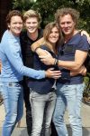 Amsterdam 19 augustus 2015 
Presentatie Expeditie Robinson deelnemers bij de westergasfabriek.. Sharon Doorson, Tim Douwsma, Marian Mudder, Teske de Schepper, Oscar Aerts, Sander Janson, Amara Onwuka, Elle Bandita, Kim Lammers, Kees van der Spek, Wietze de Jager, Klaas van der Eerden, Danny Ghosen, Sandra van Nieuwland, Anna Speller en Jaap Jongbloed met presentatoren Nicolette Kluijver en Dennis Weening