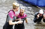 Amsterdam 6 september 2015
ALS Amsterdam City Swim in de grachten van Amsterdam met veel bekende nederlanders.
Mariska Bauer met Frans en zonen Christiaan en Jan