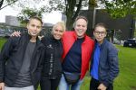 Amsterdam 6 september 2015
ALS Amsterdam City Swim in de grachten van Amsterdam met veel bekende nederlanders.
Mariska Bauer met Frans en zonen Christiaan en Jan