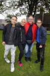 Amsterdam 6 september 2015
ALS Amsterdam City Swim in de grachten van Amsterdam met veel bekende nederlanders.
Mariska Bauer met Frans en zonen Christiaan en Jan