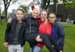 Amsterdam 6 september 2015
ALS Amsterdam City Swim in de grachten van Amsterdam met veel bekende nederlanders.
Mariska Bauer met Frans en zonen Christiaan en Jan