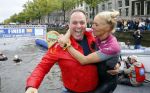 Amsterdam 6 september 2015
ALS Amsterdam City Swim in de grachten van Amsterdam met veel bekende nederlanders.
Mariska Bauer met Frans en zonen Christiaan en Jan