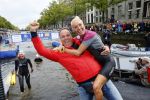 Amsterdam 6 september 2015
ALS Amsterdam City Swim in de grachten van Amsterdam met veel bekende nederlanders.
Mariska Bauer met Frans en zonen Christiaan en Jan