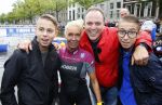 Amsterdam 6 september 2015
ALS Amsterdam City Swim in de grachten van Amsterdam met veel bekende nederlanders.
Mariska Bauer met Frans en zonen Christiaan en Jan