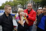 Amsterdam 6 september 2015
ALS Amsterdam City Swim in de grachten van Amsterdam met veel bekende nederlanders.
Mariska Bauer met Frans en zonen Christiaan en Jan