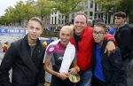 Amsterdam 6 september 2015
ALS Amsterdam City Swim in de grachten van Amsterdam met veel bekende nederlanders.
Mariska Bauer met Frans en zonen Christiaan en Jan