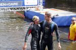 Amsterdam 6 september 2015
ALS Amsterdam City Swim in de grachten van Amsterdam met veel bekende nederlanders.
Pieter v d Hoogenband samen met Maarten v d Weijden