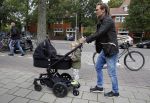 Amsterdam 1 september 2015 
Ronald de Boer met dochter achter de kinderwagen