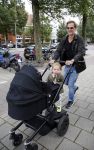 Amsterdam 1 september 2015 
Ronald de Boer met dochter achter de kinderwagen