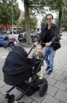 Amsterdam 1 september 2015 
Ronald de Boer met dochter achter de kinderwagen