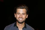 Amsterdam 29 augustus 2015
Fandag bij endemol van GTST Goede tijden slechte tijden.
All You Need Is GTST Live Show met de castleden uit de RTL televisie soapserie GTST. Joep Sertons, Robin Martens, Buddy Vedder  Ruud Feltkamp Marjolein Keuning, Gaby Blaaser, Dilan Yurdacul, Bartho Braat, Babette van Veen, Jette van der Meij, Pip Pellens, Erik de Vogel, Caroline de Bruijn, Barbara Sloesen, Inge Schrama, Miro Kloosterman en Marly van der Velden Everon Jackson Hooi, Beau Schneider en Guido Spek zijn aanwezig.