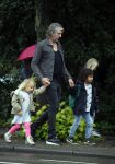 Amsterdam 17 augustus 2015
Ruud de Wild haalt met zijn dochtertje zijn zoontje van school.