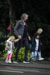 Amsterdam 17 augustus 2015
Ruud de Wild haalt met zijn dochtertje zijn zoontje van school.