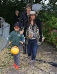 Nigtevecht 5 september 2015
Trijntje Oosterhuis treedt zwanger op bij het muziekfeest in NIgtevecht. Ook haar beide zoons zijn erbij