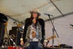 Nigtevecht 5 september 2015
Trijntje Oosterhuis treedt zwanger op bij het muziekfeest in NIgtevecht. Ook haar beide zoons zijn erbij