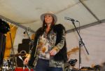 Nigtevecht 5 september 2015
Trijntje Oosterhuis treedt zwanger op bij het muziekfeest in NIgtevecht. Ook haar beide zoons zijn erbij
