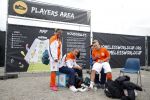 Amsterdam 12 september 2015
WK voetbal voor daklozen op het museumplein. Acteur Colin Farell kijkt bij het ierse team.