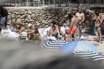 ibiza 27 juni 2016 
Stranddag van Nick en Kirsten Schilder de dag na hun trouwen bij el chirinquito.
Aanwezig oa Jan en Liza Smit Simon en Annemarie Keizer Jaap Kwakman met vriendin Aloys Buys met vriendin Jaap Reesema