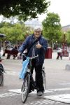 Amsterdam 12 augustus 2016
Barrie Stevens op de fiets in Amsterdam