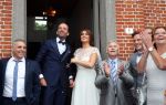 Belgie 16 juni 2016
Een zwangere Belle Perez trouwt met Wouter van der Horst. De ouders zijn natuurlijk ook aanwezig.