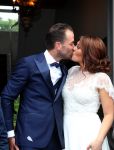 Belgie 16 juni 2016
Een zwangere Belle Perez trouwt met Wouter van der Horst. De ouders zijn natuurlijk ook aanwezig.