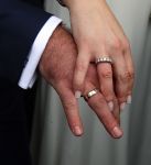 Belgie 16 juni 2016
Een zwangere Belle Perez trouwt met Wouter van der Horst. De ouders zijn natuurlijk ook aanwezig.