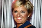 Hilversum 22 augustus 2016
Perspresentatie NPO in studio 21met alle presentatoren. Caroline Tensen met arm in Mitella