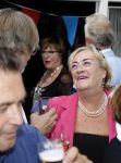 Blaricum 6 september 2016
Surprise party voor Willibrord Frequin zijn 75e verjaardag bij  Moeke Spijstra.
Zijn vriendin kinderen en kleinkinderen zijn natuurlijk aanwezig. Viola Holt en Catherine Keyl