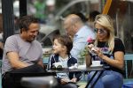 Amsterdam 3 september 2016
 Chantal janzen met man Marco en zoon Jasmes ijsje eten