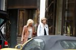 Amsterdam 21 juni 2016 
Claudia de Breij met haar vriendin Jessica v Geel op de pc hooftstraat