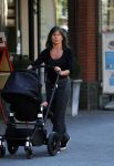 Amsterdam 30 augustus 2016
Debby Petter achter de kinderwagen.
