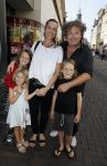 Amsterdam 31 augustus 2016
Presentatie Freek Vonk in Tuschinski. Dirk Zeelenberg ,et zijn vrouw Suus en kinderen