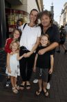 Amsterdam 31 augustus 2016
Presentatie Freek Vonk in Tuschinski. Dirk Zeelenberg ,et zijn vrouw Suus en kinderen
