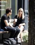 Amsterdam 22 juni 2016 
Zanger Dotan harpenau met (een) vriendin  in amsterdam zuid