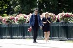 Amsterdam 22 juni 2016 
Zanger Dotan harpenau met (een) vriendin  in amsterdam zuid