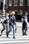 Amsterdam 10 augustus 2016  
Eva Jinek op straat in Amsterdam zuid.