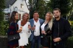 Soest 1 september 2016
Frank en Sandra Masmeijer vieren hun trouwdag met dochters Charlotte en Michelle en schoonzoon bij restaurant t Spiehuis.