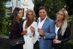 Soest 1 september 2016
Frank en Sandra Masmeijer vieren hun trouwdag met dochters Charlotte en Michelle en schoonzoon bij restaurant t Spiehuis.