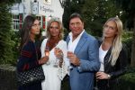 Soest 1 september 2016
Frank en Sandra Masmeijer vieren hun trouwdag met dochters Charlotte en Michelle en schoonzoon bij restaurant t Spiehuis.