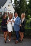 Soest 1 september 2016
Frank en Sandra Masmeijer vieren hun trouwdag met dochters Charlotte en Michelle en schoonzoon bij restaurant t Spiehuis.