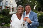 Soest 1 september 2016
Frank en Sandra Masmeijer vieren hun trouwdag met dochters Charlotte en Michelle en schoonzoon bij restaurant t Spiehuis.