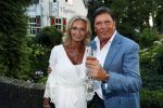 Soest 1 september 2016
Frank en Sandra Masmeijer vieren hun trouwdag met dochters Charlotte en Michelle en schoonzoon bij restaurant t Spiehuis.