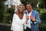 Soest 1 september 2016
Frank en Sandra Masmeijer vieren hun trouwdag met dochters Charlotte en Michelle en schoonzoon bij restaurant t Spiehuis.