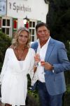 Soest 1 september 2016
Frank en Sandra Masmeijer vieren hun trouwdag met dochters Charlotte en Michelle en schoonzoon bij restaurant t Spiehuis.