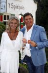 Soest 1 september 2016
Frank en Sandra Masmeijer vieren hun trouwdag met dochters Charlotte en Michelle en schoonzoon bij restaurant t Spiehuis.