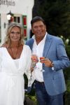 Soest 1 september 2016
Frank en Sandra Masmeijer vieren hun trouwdag met dochters Charlotte en Michelle en schoonzoon bij restaurant t Spiehuis.