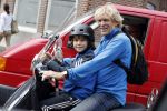 Amsterdam 2 september 2016 
Hans Jorritsma met zijn zoon op een vespa scooter