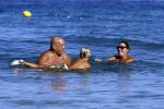ibiza 19 augustus 2016
Herman den Blijker en zijn vrouw Jacqueline met zoon Matz op vakantie op ibiza.