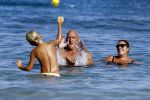 ibiza 19 augustus 2016
Herman den Blijker en zijn vrouw Jacqueline met zoon Matz op vakantie op ibiza.