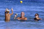 ibiza 19 augustus 2016
Herman den Blijker en zijn vrouw Jacqueline met zoon Matz op vakantie op ibiza.